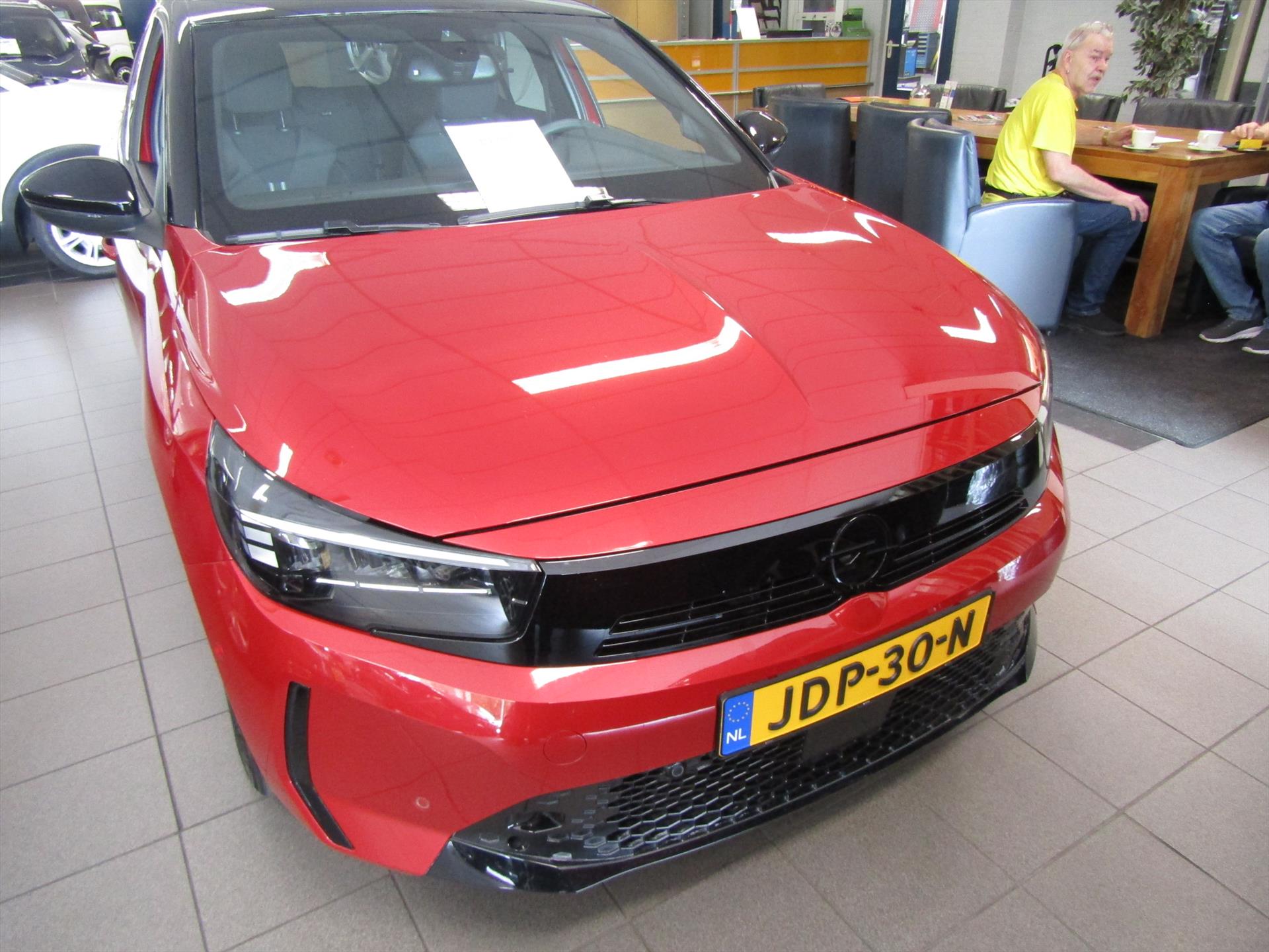 47315387-2.jpg