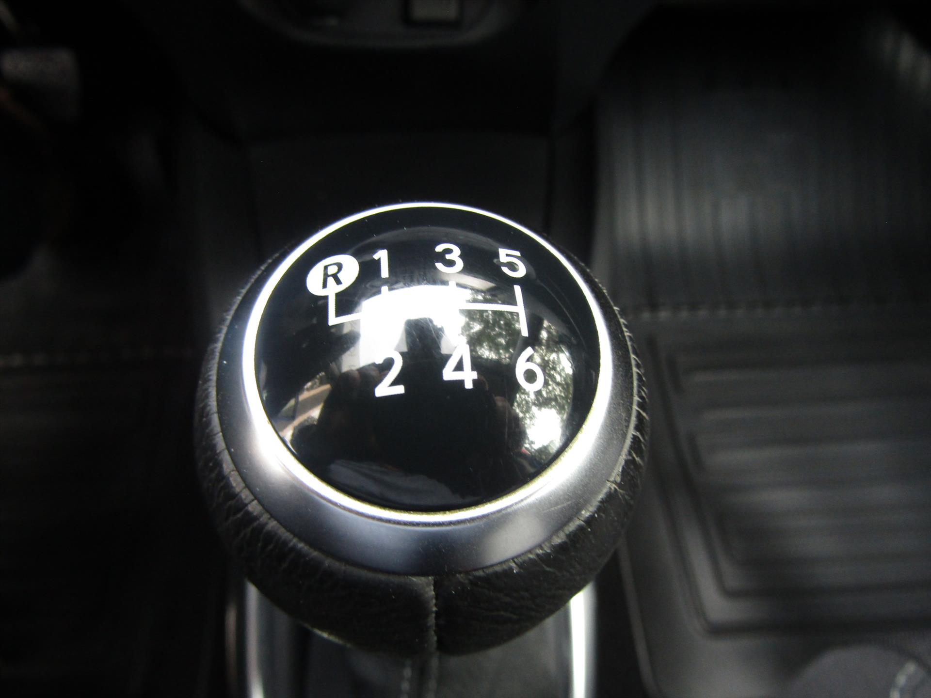 47376897-11.jpg